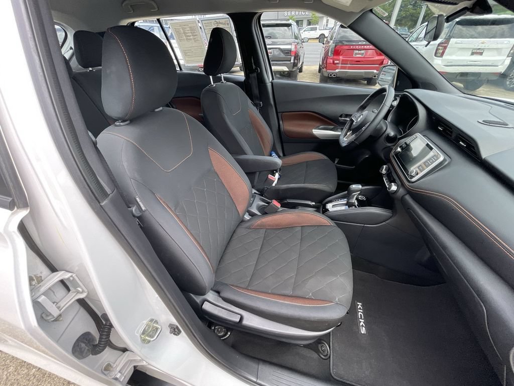 Used 2020 Nissan Kicks SR FWD image 27