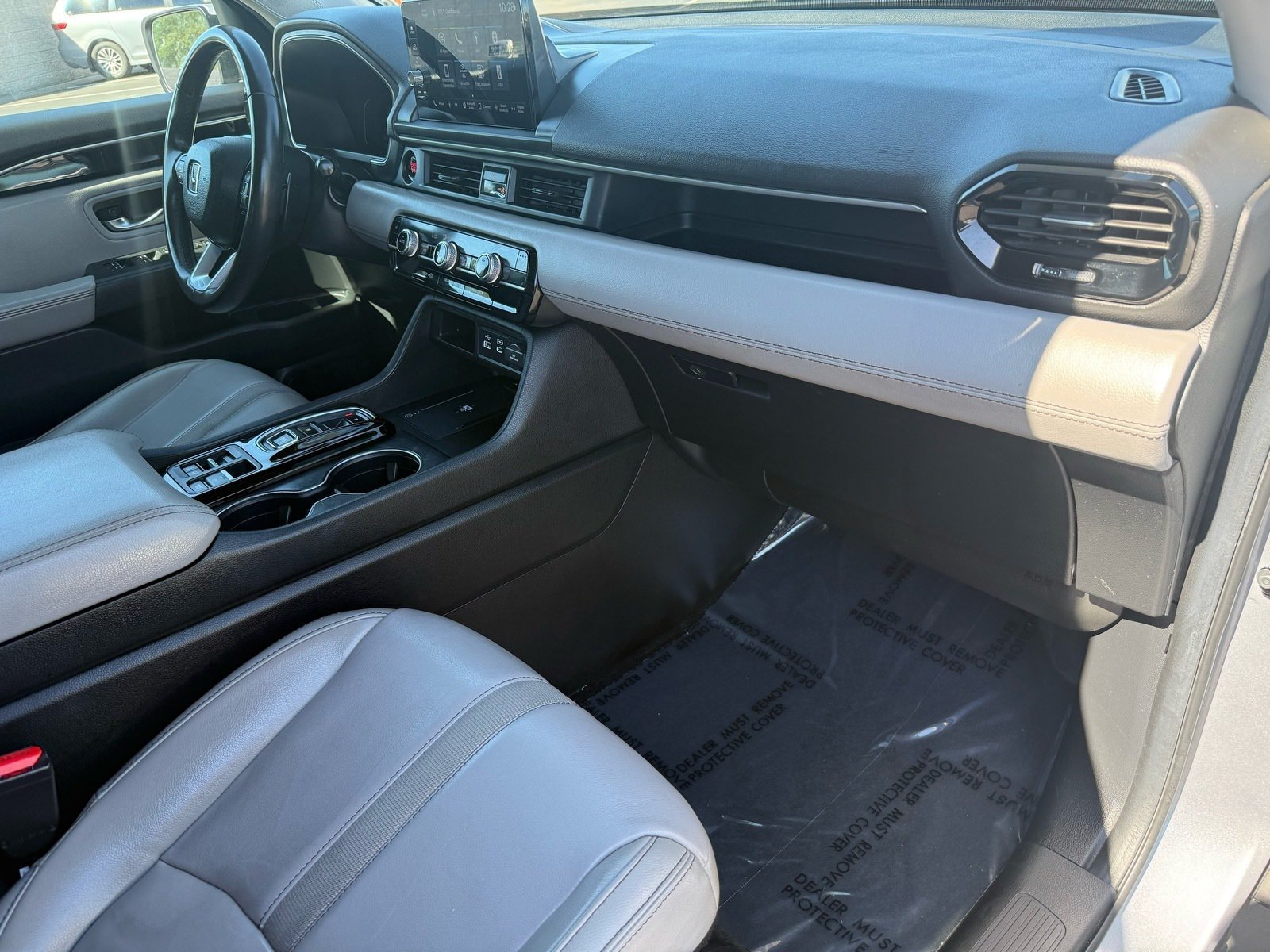 Used 2025 Honda Pilot EX-L image 30