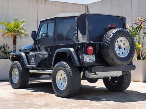 Used 2004 Jeep Wrangler X w/ Full Face Tire & Wheel Group AWD/4WD image 4