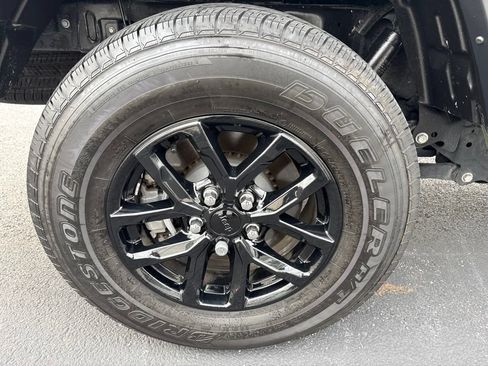 Used 2022 Jeep Gladiator Sport AWD/4WD image 11