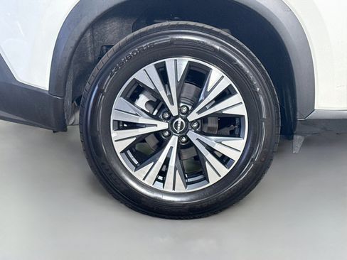Used 2023 Nissan Rogue SV w/ SV Premium B Package FWD image 33