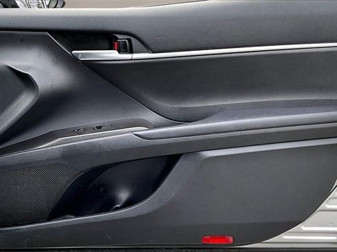 Used 2021 Toyota Camry SE image 24