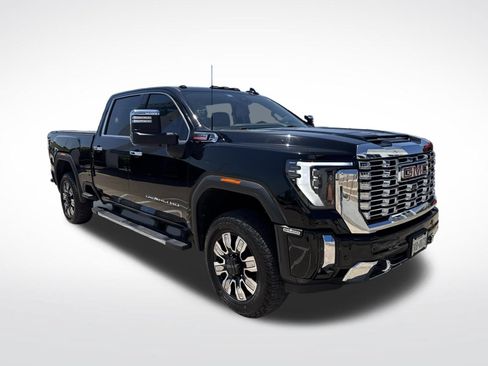 Used 2024 GMC Sierra 2500 Denali w/ Denali Reserve Package AWD/4WD image 3