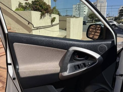 Used 2007 Toyota RAV4 4WD image 10