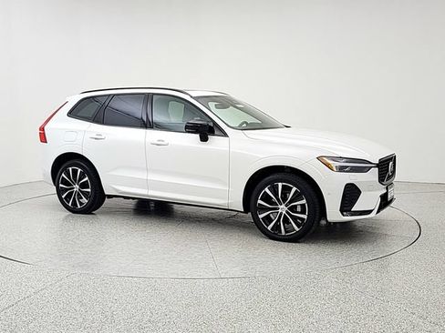 Certified 2023 Volvo XC60 B5 Plus w/ Climate Package AWD/4WD image 3