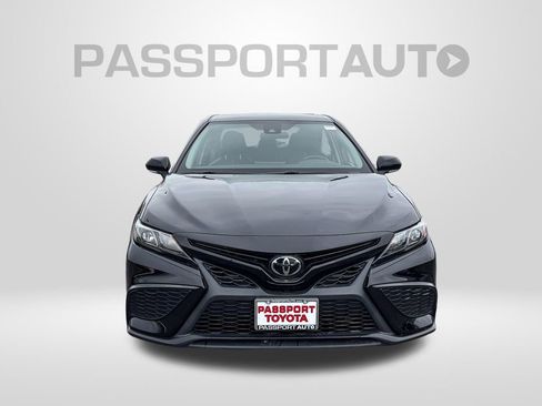 Used 2023 Toyota Camry SE FWD image 12