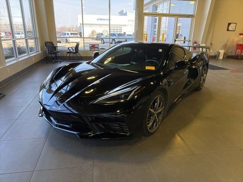 Used 2023 Chevrolet Corvette Stingray Coupe w/ 1LT image 2