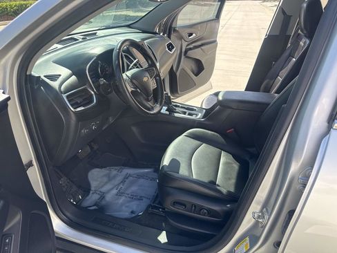 Used 2020 Chevrolet Equinox LT w/ Sport Edition image 9