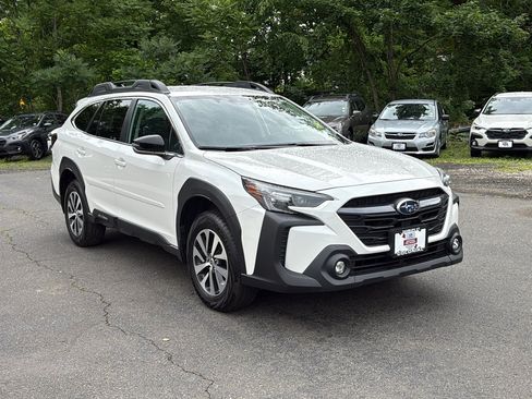 Certified 2025 Subaru Outback Premium AWD/4WD image 3