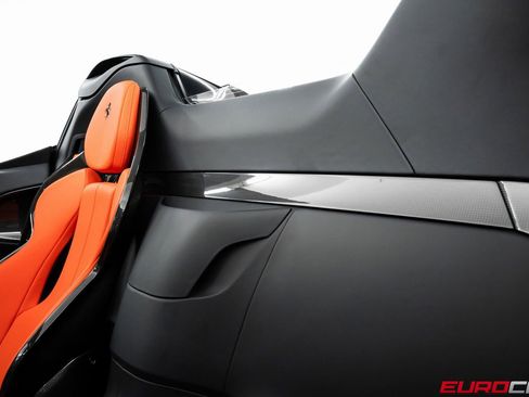 Used 2024 Ferrari SF90 Spider image 48