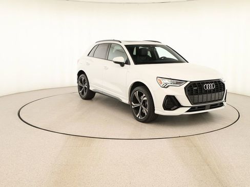 Used 2024 Audi Q3 2.0T Premium Plus w/ Premium Plus Package AWD/4WD image 11