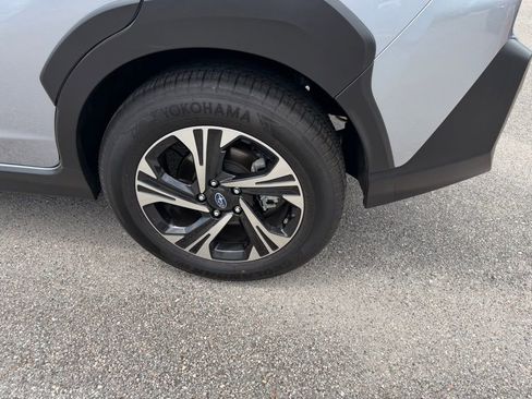 Used 2025 Subaru Crosstrek 2.0i Premium AWD/4WD image 9