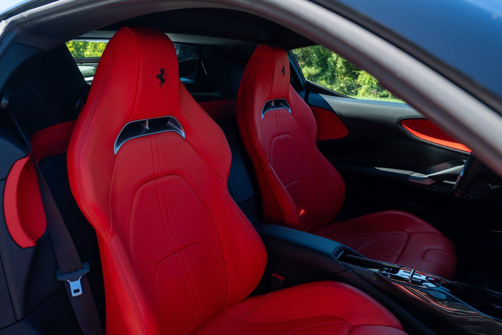 Used 2022 Ferrari SF90 Stradale AWD/4WD image 52