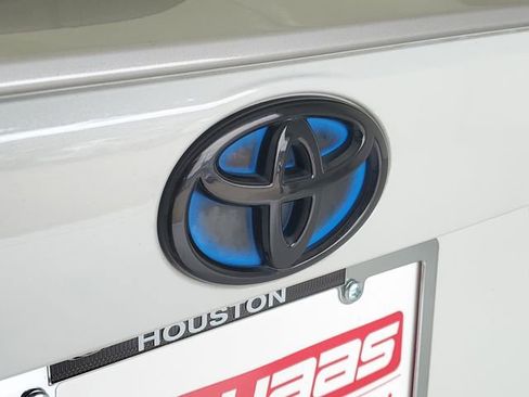 Used 2024 Toyota RAV4 XSE AWD/4WD image 9
