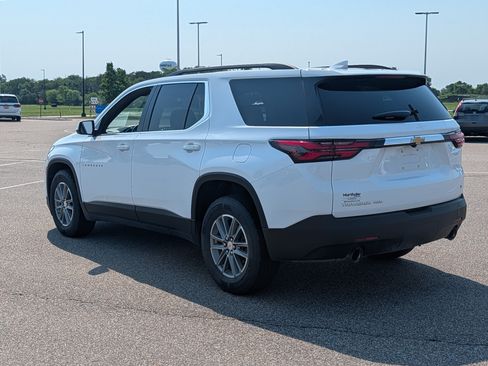 Used 2022 Chevrolet Traverse LT AWD/4WD image 3