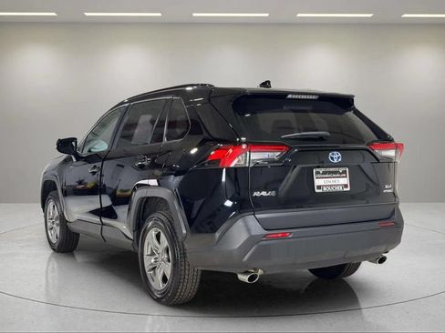 Used 2024 Toyota RAV4 XLE w/ Convenience Package AWD/4WD image 17