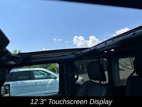 Used 2024 Jeep Wrangler Unlimited Sahara w/ Technology Group AWD/4WD image 35