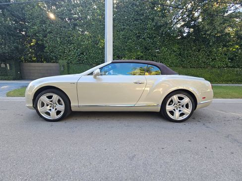 Used 2014 Bentley Continental GT image 11