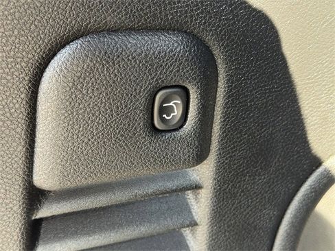 Used 2022 Jeep Grand Cherokee Laredo X image 26