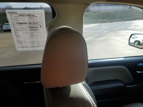 Used 2018 GMC Sierra 1500 SLT w/ SLT Premium Package image 16