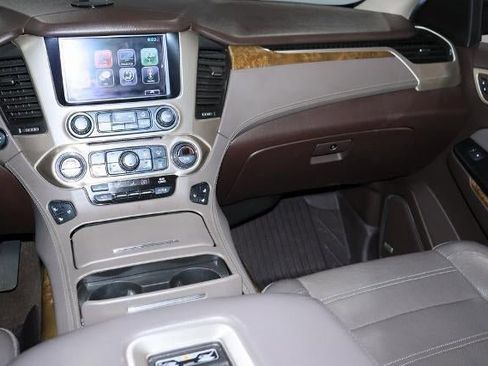 Used 2017 GMC Yukon Denali image 23