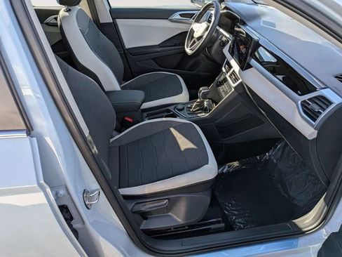 New 2026 Volkswagen Taos SE image 31