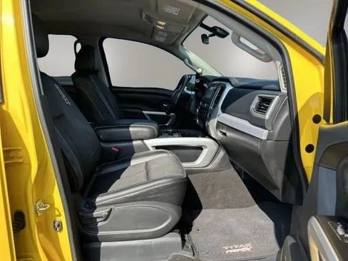 Used 2018 Nissan Titan PRO-4X AWD/4WD image 13