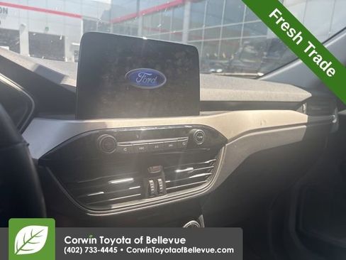 Used 2022 Ford Escape SE w/ SE Sport Appearance Package AWD/4WD image 15