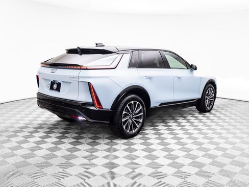 New 2026 Cadillac Lyriq Sport image 8