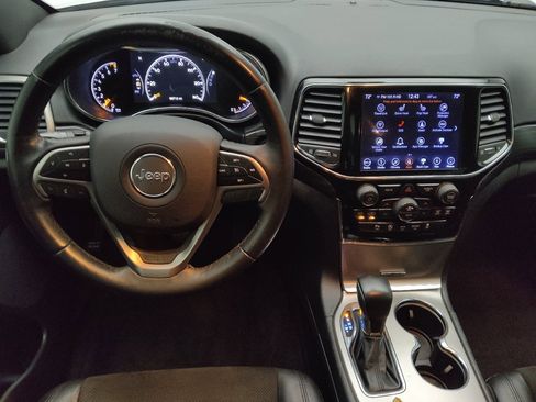Used 2019 Jeep Grand Cherokee Altitude image 22