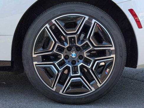 Used 2026 BMW iX xDrive60 w/ M Sport Package AWD/4WD image 14