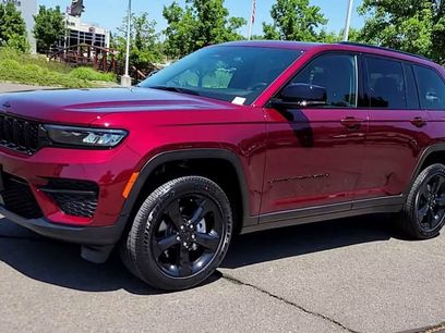 New 2025 Jeep Grand Cherokee Altitude w/ Trailer Tow Package