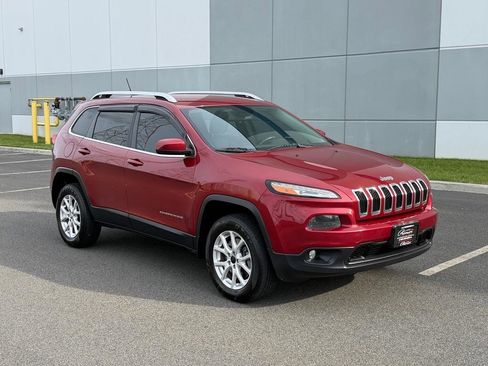Used 2014 Jeep Cherokee Latitude AWD/4WD image 3