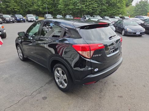 Used 2017 Honda HR-V EX image 5