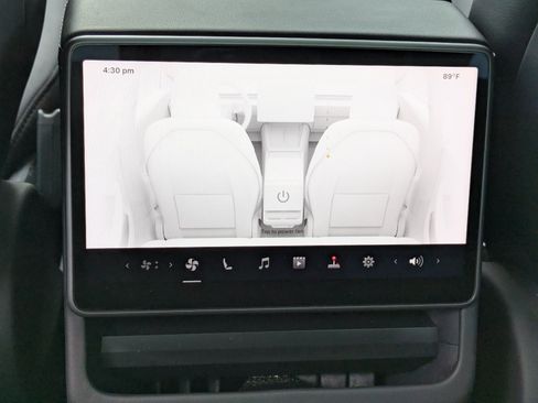Used 2025 Tesla Model 3 RWD image 10