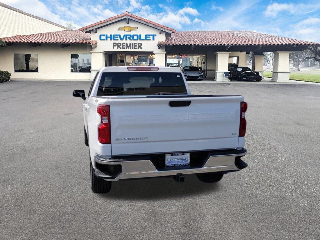 Used 2023 Chevrolet Silverado 1500 LT AWD/4WD image 7
