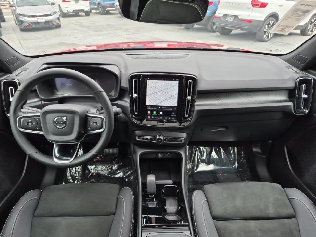 Used 2023 Volvo C40 P8 Recharge Ultimate w/ Protection Package Premier AWD/4WD image 27