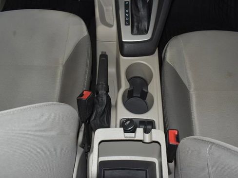 Used 2014 Ford Focus SE FWD image 18