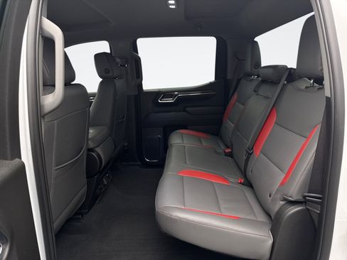 Used 2024 Chevrolet Silverado 1500 LT image 18