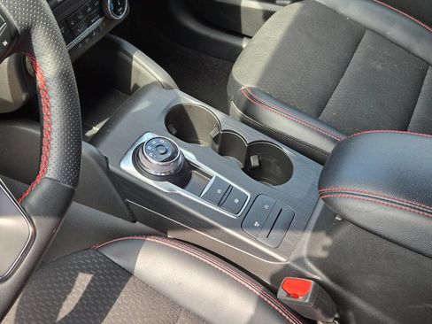 Used 2025 Ford Escape ST-Line Select AWD/4WD image 8