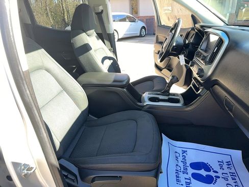 Used 2017 Chevrolet Colorado LT w/ LT Convenience Package image 17