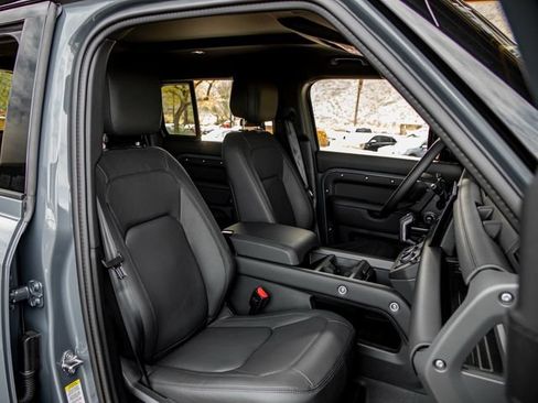 New 2025 Land Rover Defender 110 S AWD/4WD image 27