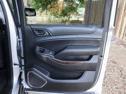 Used 2018 Chevrolet Suburban LT AWD/4WD image 26