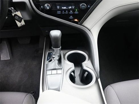 Used 2024 Toyota Camry LE image 13