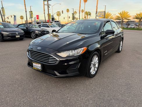 Used 2019 Ford Fusion SE image 7