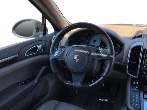 Used 2013 Porsche Cayenne S AWD/4WD image 11