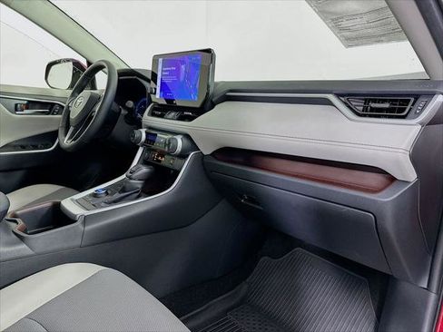 Certified 2025 Toyota RAV4 Limited w/ Advanced Technology Package AWD/4WD image 31