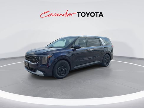 Used 2026 Kia Carnival FWD image 4