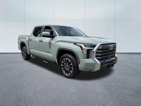 Used 2025 Toyota Tundra Limited AWD/4WD image 4