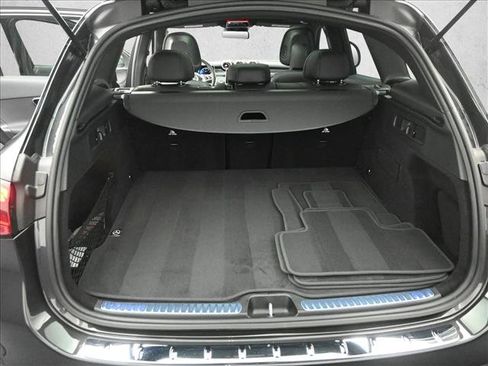 Used 2026 Mercedes-Benz GLC 300 4MATIC image 21